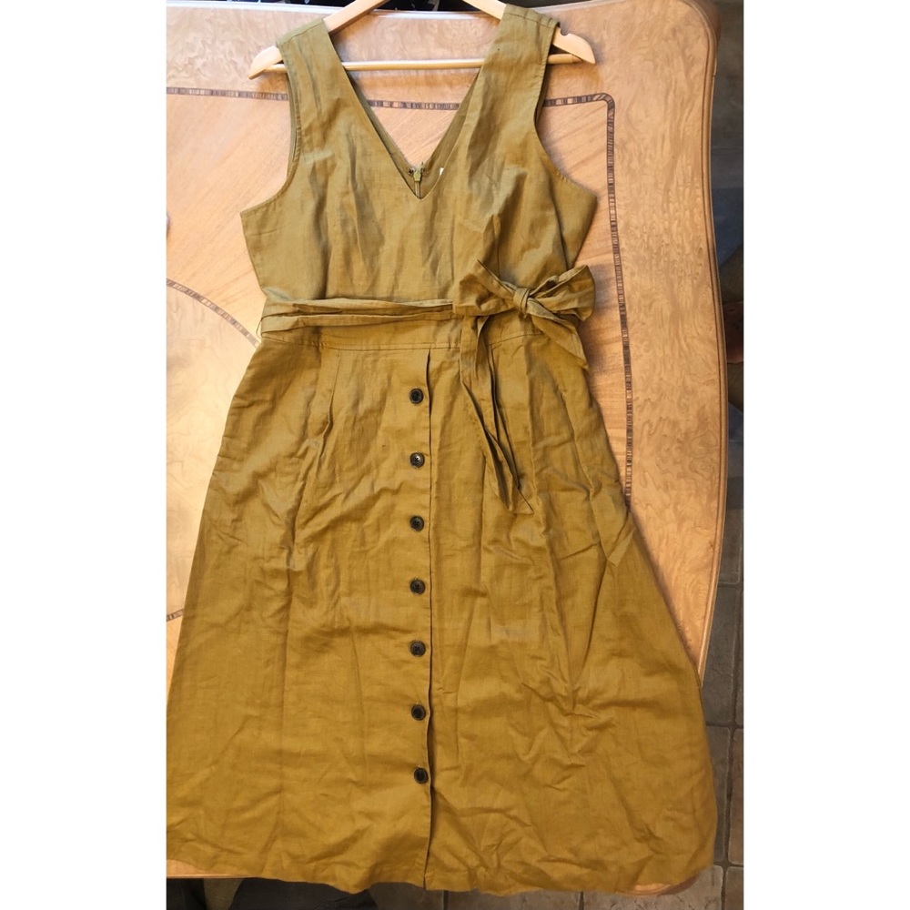 GAP V-Neck Button-Front Dress